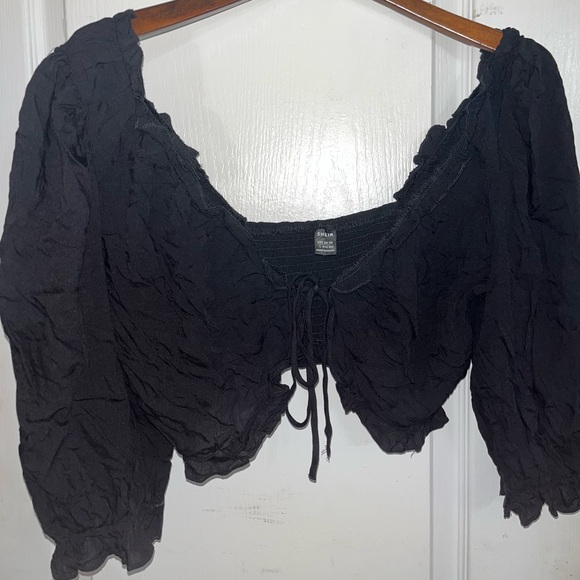 SHEIN Ruffled Self-Tie Puff Sleeve Crop Top in Black — Large - Picture 6 of 7